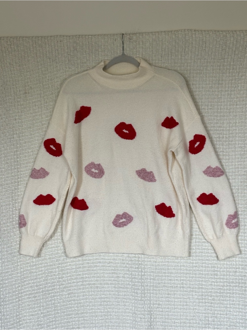 LOFT Lips Print Mock Neck Sweater ✨